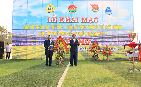 Khai mạc Giải bóng đá Thị xã Phổ Yên Cúp BMG - Tập đoàn Đức Hạnh Marphavet BMG - XEVIP.ICU