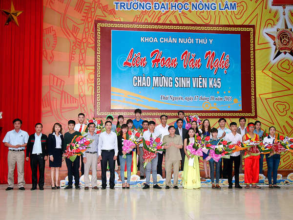 Marphavet trao học bổng cho sinh viên Khoa Chăn nuôi thú y – ĐH Nông lâm Thái Nguyên - Tập đoàn Đức Hạnh Marphavet BMG - XEVIP.ICU