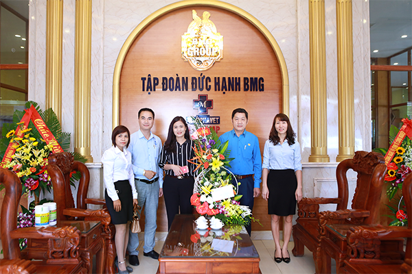 Tập đoàn BMG vinh dự đón tiếp các đơn vị đến chúc mừng nhân Ngày Doanh nhân Việt Nam 13/10 - Tập đoàn Đức Hạnh Marphavet BMG - XEVIP.ICU