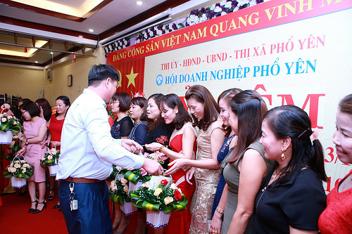 Tập đoàn BMG tham dự Chương trình kỉ niệm “ Ngày doanh nhân Việt Nam 13/10 “do Hội doanh nghiệp thị xã Phổ Yên tổ chức . - Tập đoàn Đức Hạnh Marphavet BMG - XEVIP.ICU