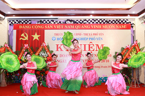 Tập đoàn BMG tham dự Chương trình kỉ niệm “ Ngày doanh nhân Việt Nam 13/10 “do Hội doanh nghiệp thị xã Phổ Yên tổ chức . - Tập đoàn Đức Hạnh Marphavet BMG - XEVIP.ICU