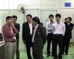 Hiệu trưởng ĐHNN Hà Nội và ban chủ nhiệm khoa Thú y lên thăm quan và làm việc tại nhà máy Marphavet - Tập đoàn Đức Hạnh Marphavet BMG - XEVIP.ICU