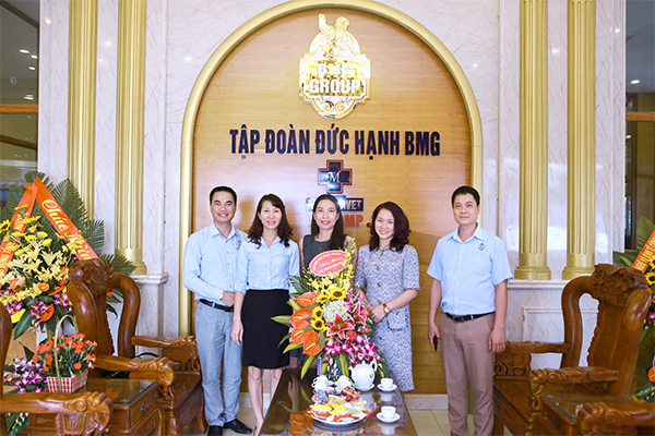 Tập đoàn BMG vinh dự đón tiếp các đơn vị đến chúc mừng nhân Ngày Doanh nhân Việt Nam 13/10 - Tập đoàn Đức Hạnh Marphavet BMG - XEVIP.ICU