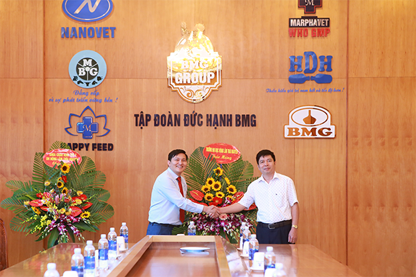 Tập đoàn BMG vinh dự đón tiếp các đơn vị đến chúc mừng nhân Ngày Doanh nhân Việt Nam 13/10 - Tập đoàn Đức Hạnh Marphavet BMG - XEVIP.ICU