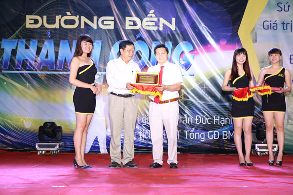Đêm giao lưu “Đường đến thành công” với hơn 5000 sinh viên Học Viện Nông nghiệp Việt Nam (VNUA) - Tập đoàn Đức Hạnh Marphavet BMG - XEVIP.ICU