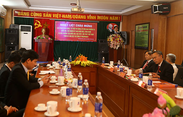 Đồng chí Phan Xuân Dũng - Ủy viên TW Đảng, Ủy viên Ban thường vụ Quốc hội cùng lãnh đạo Cục Thú y, Hội Thú y Việt Nam đến thăm và làm việc tại Công ty CP Marphavet - Tập đoàn Đức Hạnh Marphavet BMG - XEVIP.ICU