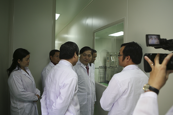 Đồng chí Phan Xuân Dũng - Ủy viên TW Đảng, Ủy viên Ban thường vụ Quốc hội cùng lãnh đạo Cục Thú y, Hội Thú y Việt Nam đến thăm và làm việc tại Công ty CP Marphavet - Tập đoàn Đức Hạnh Marphavet BMG - XEVIP.ICU