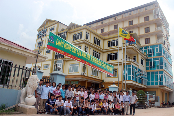 Sinh viên khoa Thú - Y của trường Đại Học Nông Nghiệp Hà Nội về thăm Công ty - Tập đoàn Đức Hạnh Marphavet BMG - XEVIP.ICU