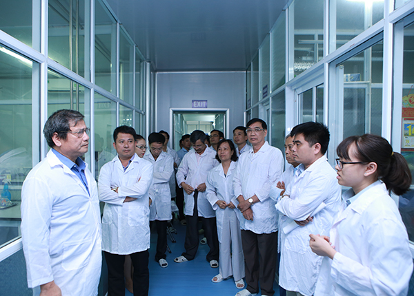 Đoàn chuyên gia Bộ NN&PTNN; Lãnh đạo Cục thú y khảo sát Phòng thử nghiệm tiếp nhận giống Virus LMLM tại Công ty Marphavet - Tập đoàn Đức Hạnh Marphavet BMG - XEVIP.ICU