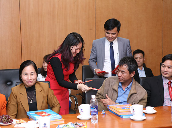 Marphavet gặp mặt đầu xuân và chúc mừng ngày 8-3 Đại lý phân phối cấp I - Tập đoàn Đức Hạnh Marphavet BMG - XEVIP.ICU