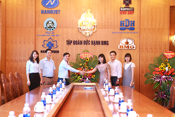 Tập đoàn BMG vinh dự đón tiếp các đơn vị đến chúc mừng nhân Ngày Doanh nhân Việt Nam 13/10 - Tập đoàn Đức Hạnh Marphavet BMG - XEVIP.ICU