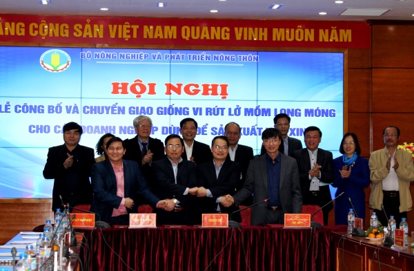 Công ty thuốc thú y Đức Hạnh MARPHAVET tham dự “Lễ công bố và chuyển giao giống vi-rút LMLM cho các doanh nghiệp để sản xuất vắc-xin” - Tập đoàn Đức Hạnh Marphavet BMG - XEVIP.ICU