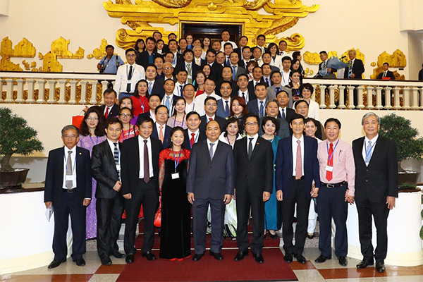 TS. Trần Đức Hạnh – Chủ tịch HĐQT, TGĐ Tập đoàn Đức Hạnh BMG vinh dự tham dự chương trình “ Doanh nhân Việt Nam : Tổ quốc gọi tên mình ’’ - Tập đoàn Đức Hạnh Marphavet BMG - XEVIP.ICU