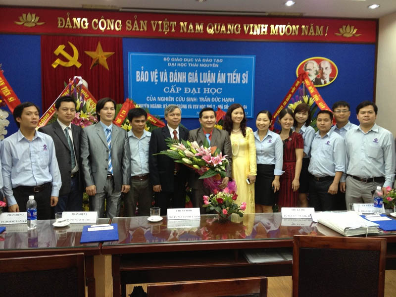 Tổng GĐ, Chủ tich HĐQT Trần Đức Hạnh bảo vệ luận án Tiến sĩ - Tập đoàn Đức Hạnh Marphavet BMG - XEVIP.ICU