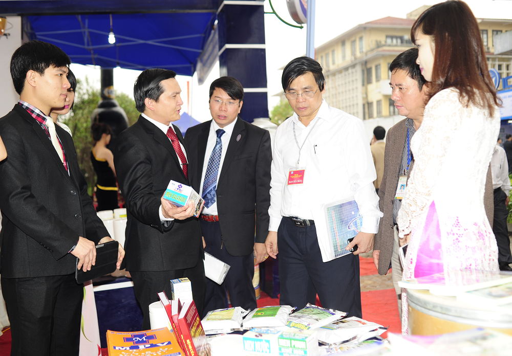 Tham dự triển lãm “Thành tựu 20 năm đào tạo và khoa học công nghệ ĐH Thái Nguyên (1994 -2026) - Tập đoàn Đức Hạnh Marphavet BMG - XEVIP.ICU