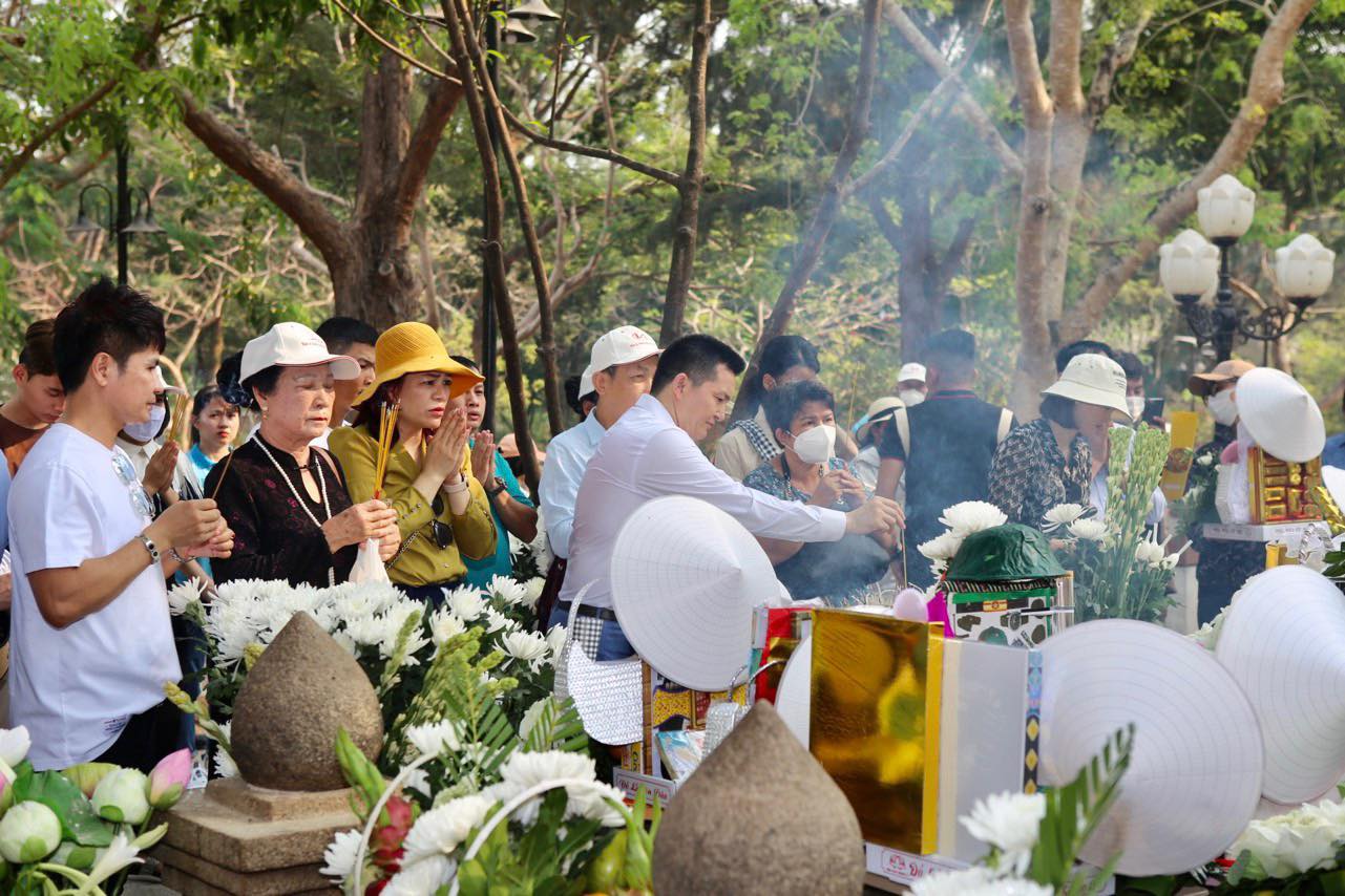 ĐỜI ĐỜI NHỚ ƠN NGƯỜI CÓ CÔNG - DU LỊCH CÔN ĐẢO 2026 - Tập đoàn Đức Hạnh Marphavet BMG - XEVIP.ICU