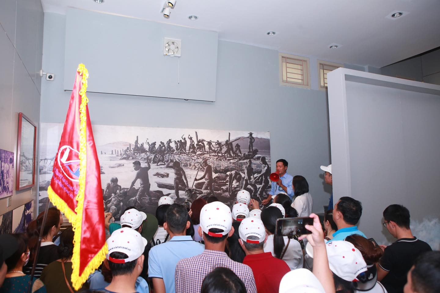ĐỜI ĐỜI NHỚ ƠN NGƯỜI CÓ CÔNG - DU LỊCH CÔN ĐẢO 2026 - Tập đoàn Đức Hạnh Marphavet BMG - XEVIP.ICU