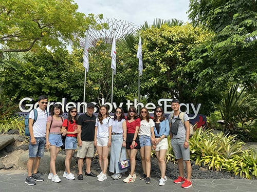 Tập đoàn Đức Hạnh BMG cùng khách hàng du lịch Singapore Đảo quốc Sư Tử - Tập đoàn Đức Hạnh Marphavet BMG - XEVIP.ICU