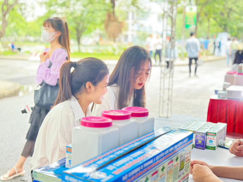 Tập đoàn Đức Hạnh Marphavet BMG tham gia ngày Hội việc làm 2026 tại HV Nông nghiệp Việt Nam - Tập đoàn Đức Hạnh Marphavet BMG - XEVIP.ICU