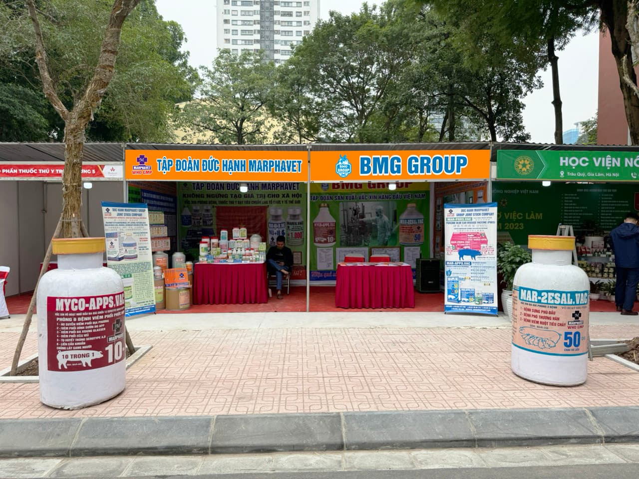 Tập đoàn Đức Hạnh Marphavet BMG tham gia Hội chợ việc làm tại Đại học Thủy Lợi - Tập đoàn Đức Hạnh Marphavet BMG - XEVIP.ICU