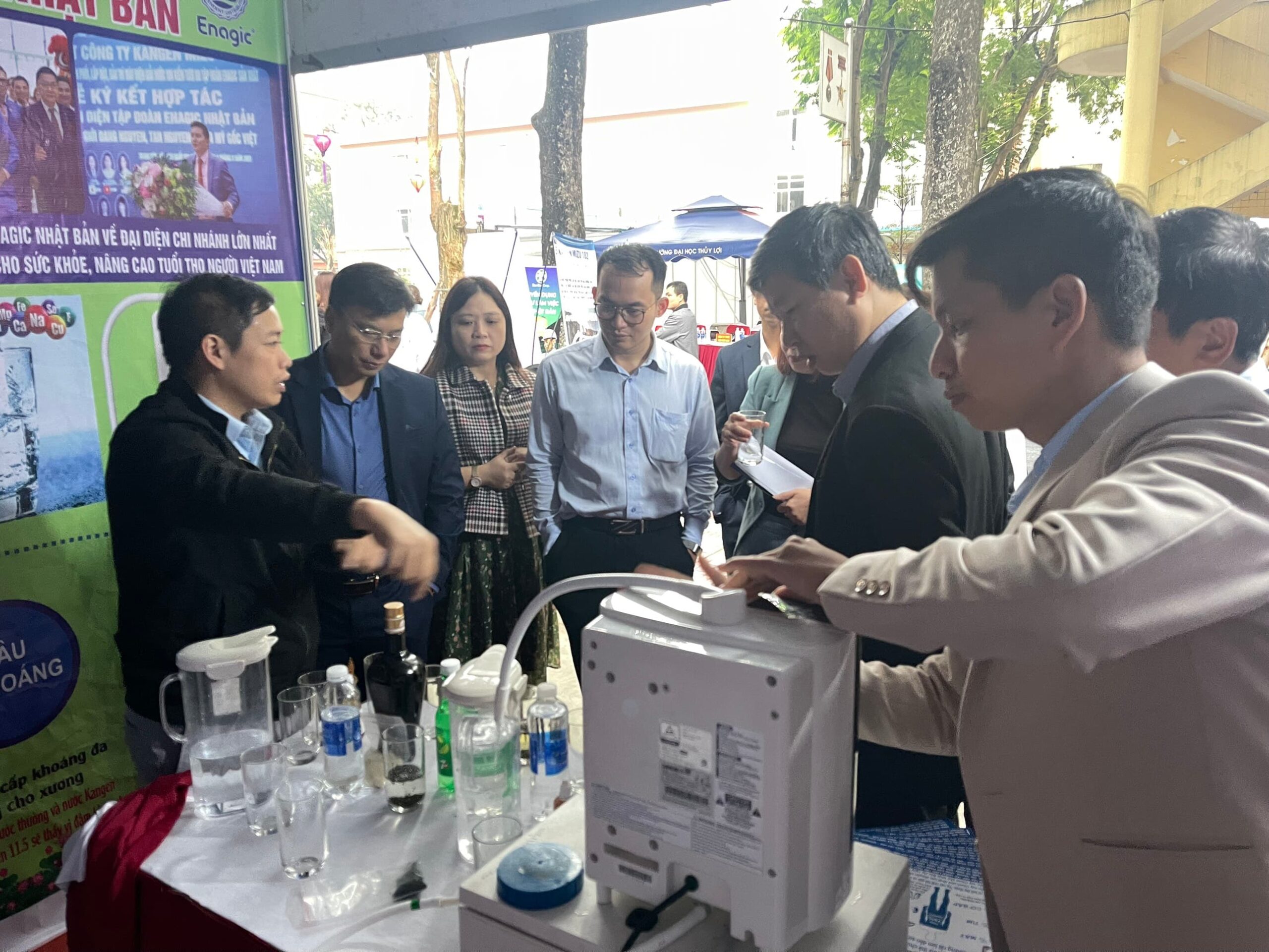 Tập đoàn Đức Hạnh Marphavet BMG tham gia Hội chợ việc làm tại Đại học Thủy Lợi - Tập đoàn Đức Hạnh Marphavet BMG - XEVIP.ICU
