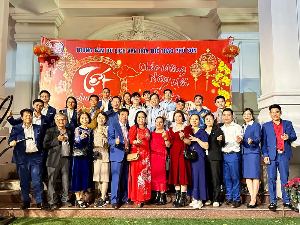 TẬP ĐOÀN TỔ CHỨC GẶP MẶT HƠN 650 ĐẠI LÝ NHÂN NGÀY VÍA THẦN TÀI MÙNG 10 THÁNG GIÊNG NĂM GIÁP THÌN - Tập đoàn Đức Hạnh Marphavet BMG - XEVIP.ICU