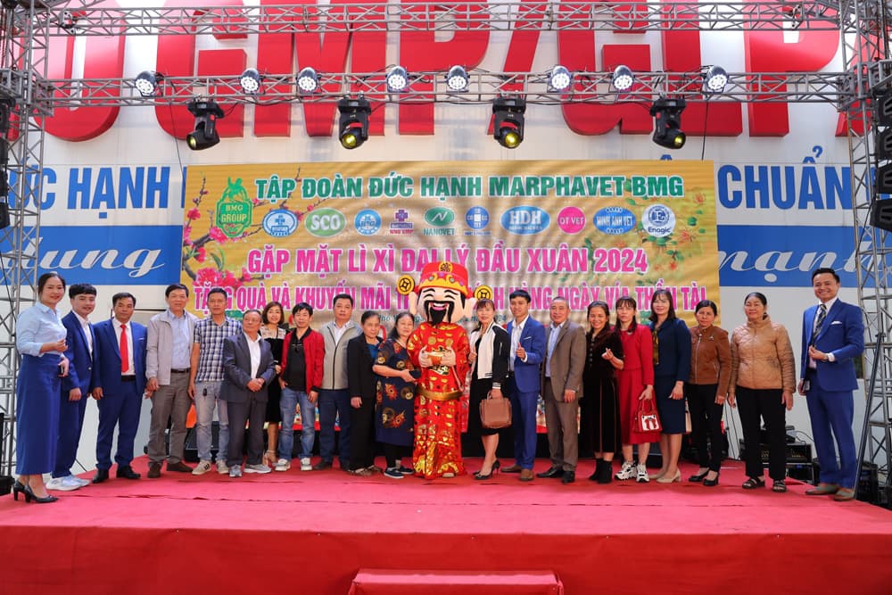 TẬP ĐOÀN TỔ CHỨC GẶP MẶT HƠN 650 ĐẠI LÝ NHÂN NGÀY VÍA THẦN TÀI MÙNG 10 THÁNG GIÊNG NĂM GIÁP THÌN - Tập đoàn Đức Hạnh Marphavet BMG - XEVIP.ICU