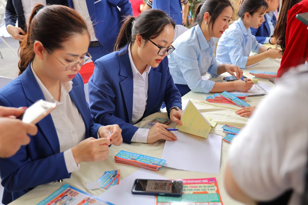 TẬP ĐOÀN TỔ CHỨC GẶP MẶT HƠN 650 ĐẠI LÝ NHÂN NGÀY VÍA THẦN TÀI MÙNG 10 THÁNG GIÊNG NĂM GIÁP THÌN - Tập đoàn Đức Hạnh Marphavet BMG - XEVIP.ICU