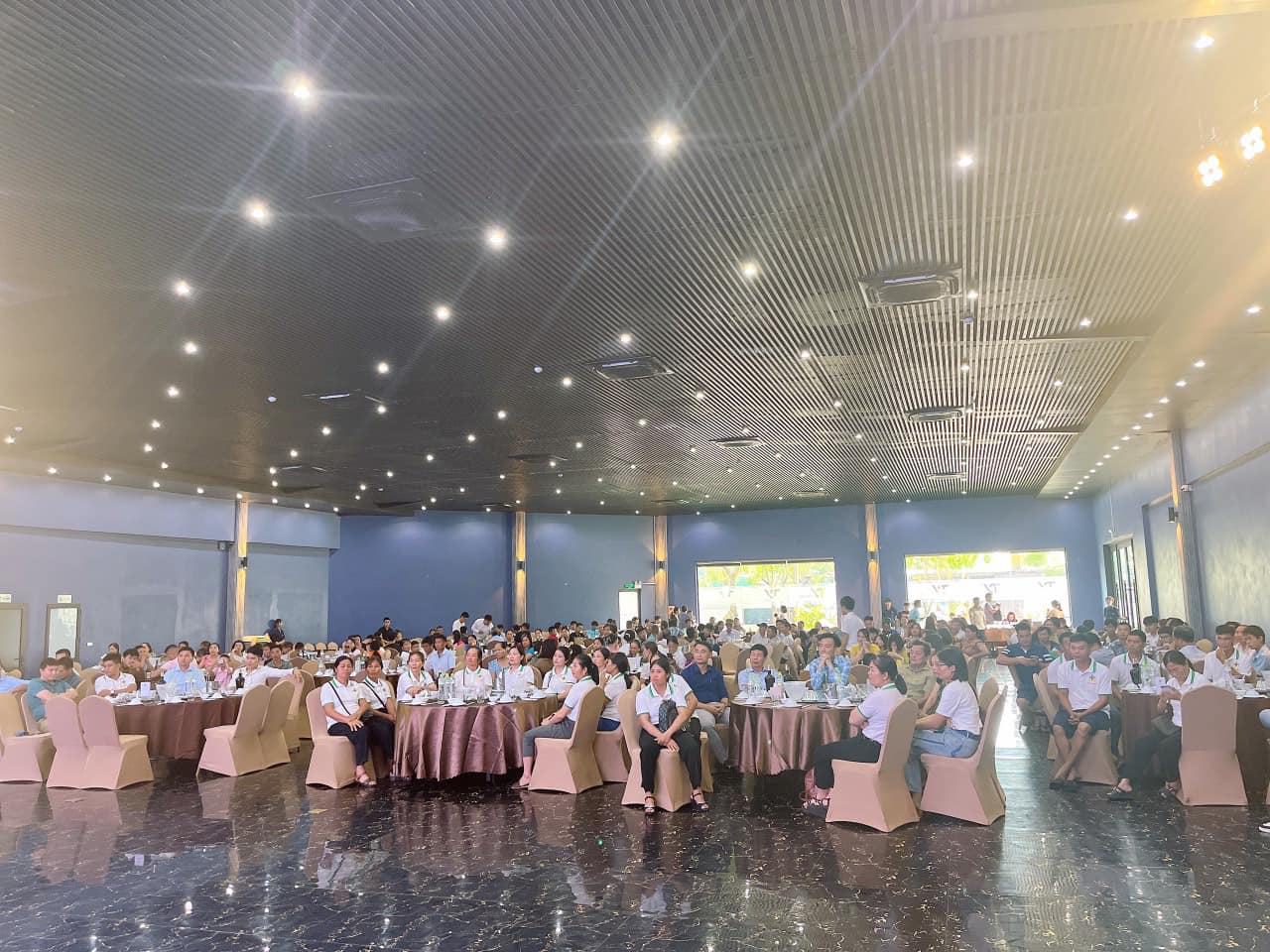 Tour Cát Bà ngày 2-3/7 với hơn 350 quý khách hàng của Tập đoàn Đức Hạnh Marphavet BMG - Tập đoàn Đức Hạnh Marphavet BMG - XEVIP.ICU