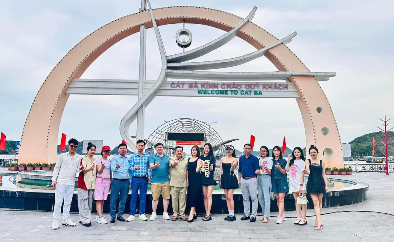 Tour Cát Bà ngày 2-3/7 với hơn 350 quý khách hàng của Tập đoàn Đức Hạnh Marphavet BMG - Tập đoàn Đức Hạnh Marphavet BMG - XEVIP.ICU