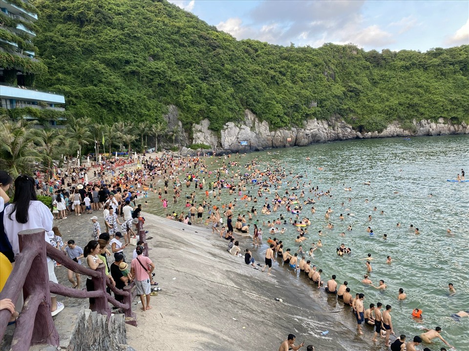 Tour Cát Bà ngày 2-3/7 với hơn 350 quý khách hàng của Tập đoàn Đức Hạnh Marphavet BMG - Tập đoàn Đức Hạnh Marphavet BMG - XEVIP.ICU
