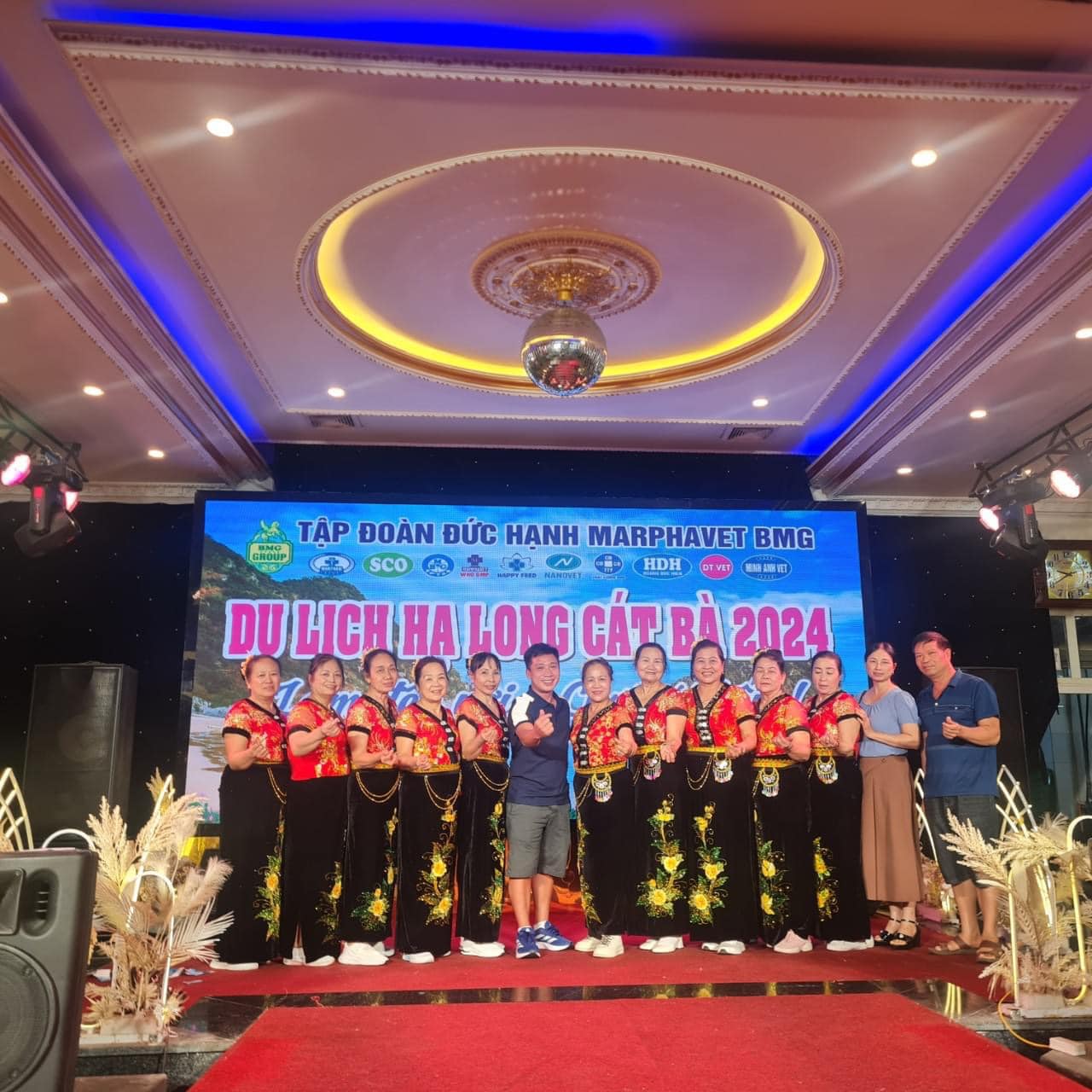 Tour Cát Bà ngày 2-3/7 với hơn 350 quý khách hàng của Tập đoàn Đức Hạnh Marphavet BMG - Tập đoàn Đức Hạnh Marphavet BMG - XEVIP.ICU