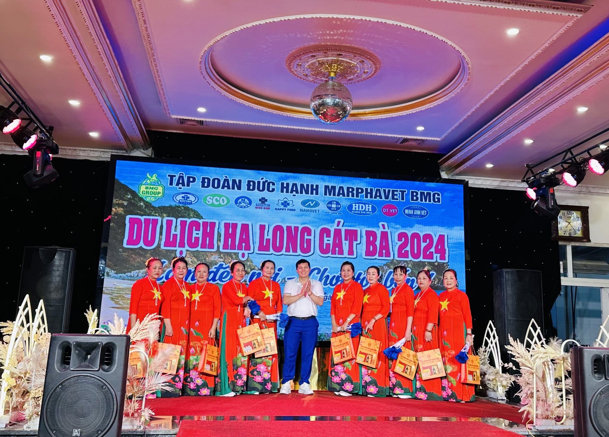 Tour Cát Bà ngày 2-3/7 với hơn 350 quý khách hàng của Tập đoàn Đức Hạnh Marphavet BMG - Tập đoàn Đức Hạnh Marphavet BMG - XEVIP.ICU