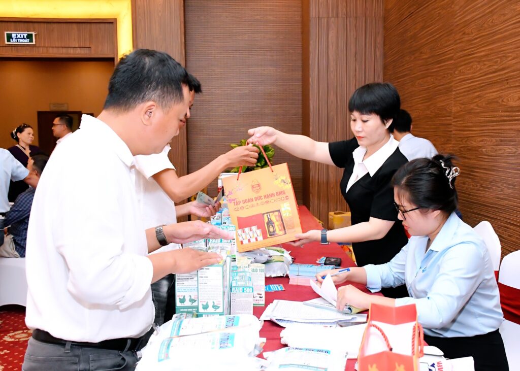 Hội Nghị Tri Ân Khách Hàng tại Khách sạn Mường Thanh Quảng Nam - Tập đoàn Đức Hạnh Marphavet BMG - XEVIP.ICU