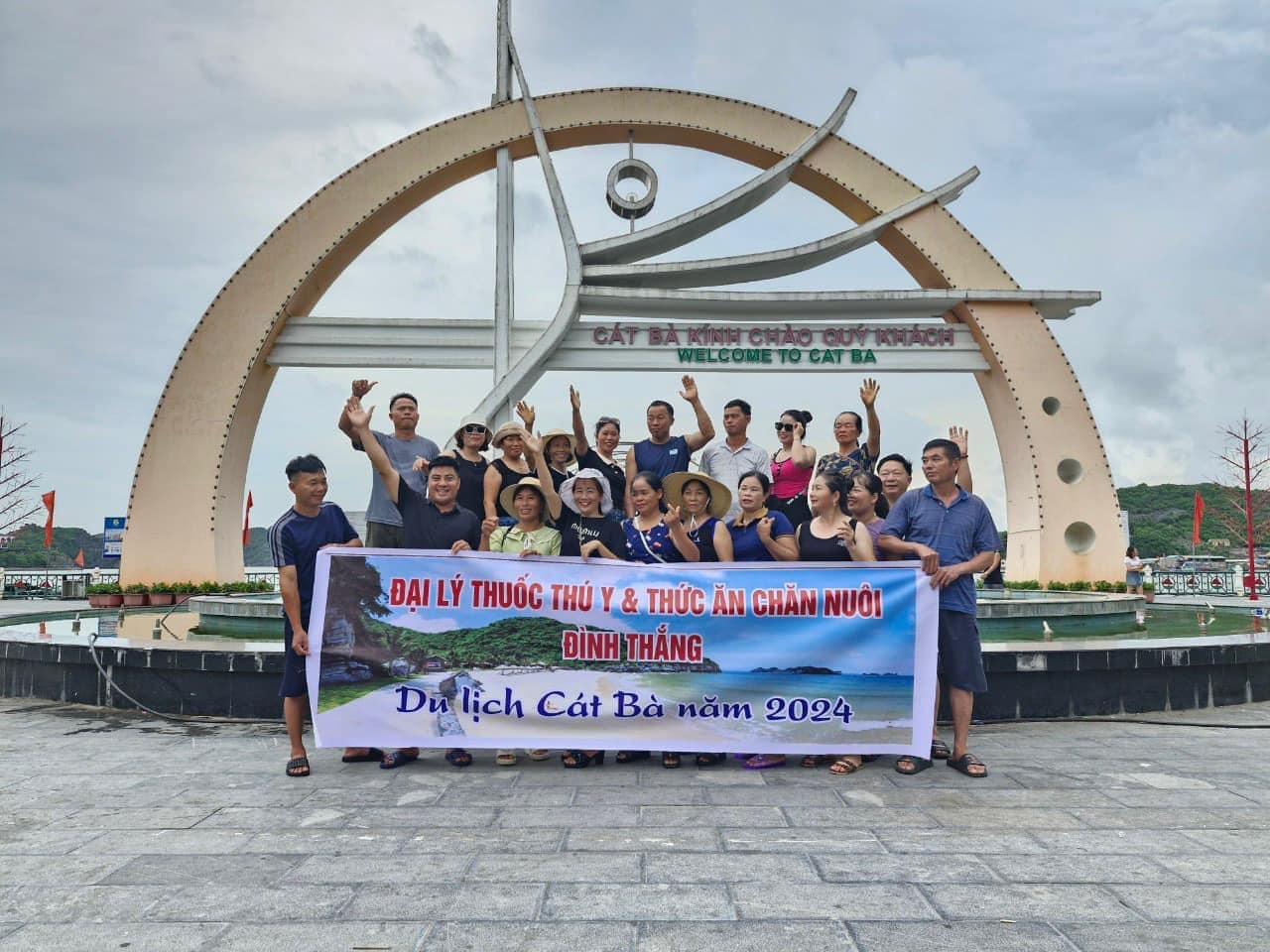 Tour Cát Bà ngày 2-3/7 với hơn 350 quý khách hàng của Tập đoàn Đức Hạnh Marphavet BMG - Tập đoàn Đức Hạnh Marphavet BMG - XEVIP.ICU