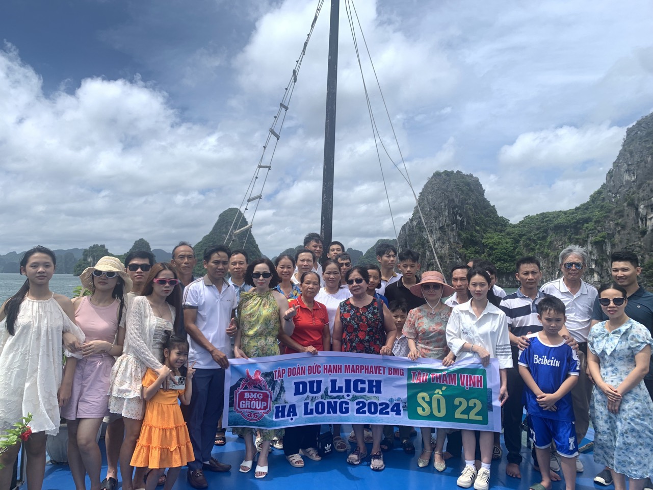 Hơn1.200 đại lý và khách hàng tham gia tour thành phố biển Hạ Long - Tập đoàn Đức Hạnh Marphavet BMG - XEVIP.ICU