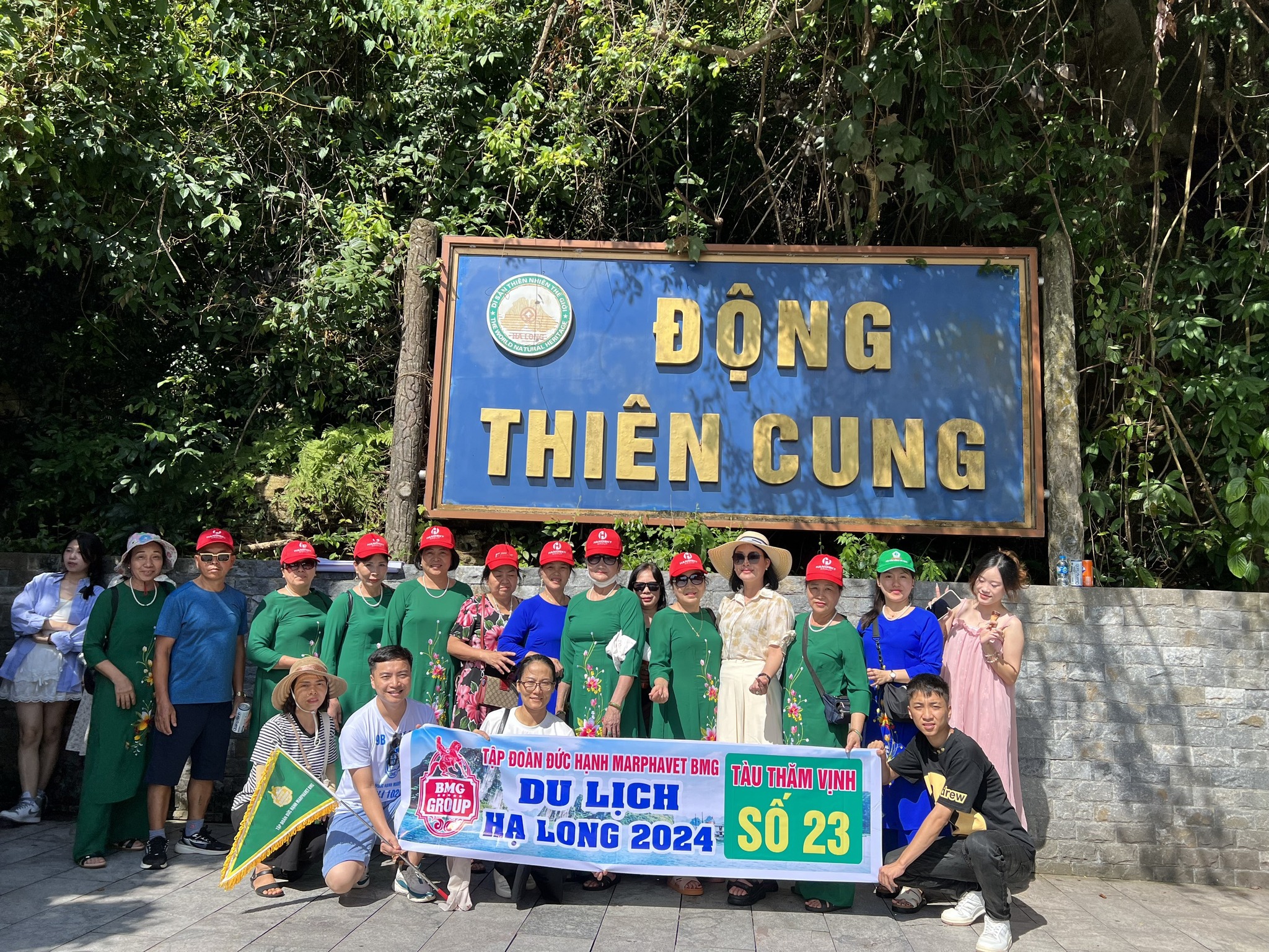 Hơn1.200 đại lý và khách hàng tham gia tour thành phố biển Hạ Long - Tập đoàn Đức Hạnh Marphavet BMG - XEVIP.ICU