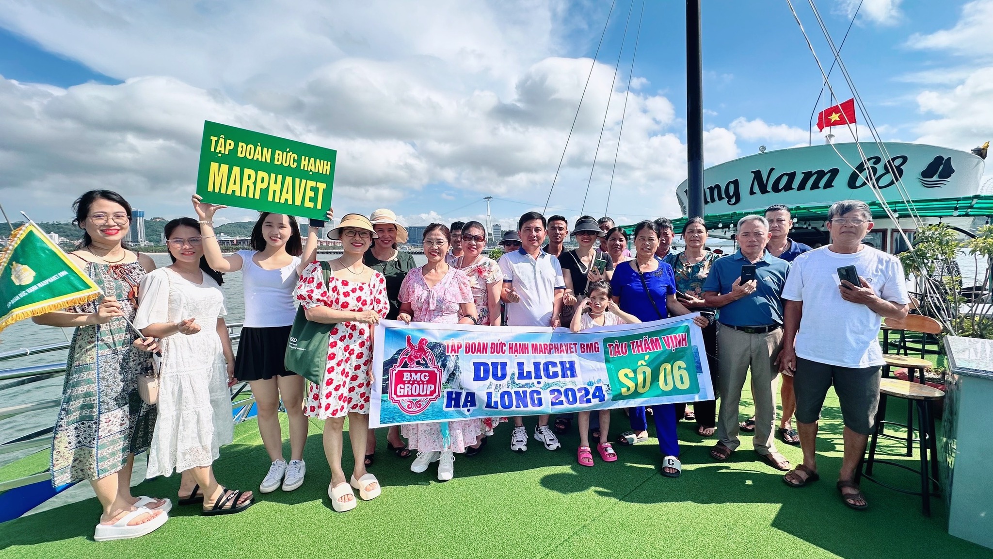Hơn1.200 đại lý và khách hàng tham gia tour thành phố biển Hạ Long - Tập đoàn Đức Hạnh Marphavet BMG - XEVIP.ICU