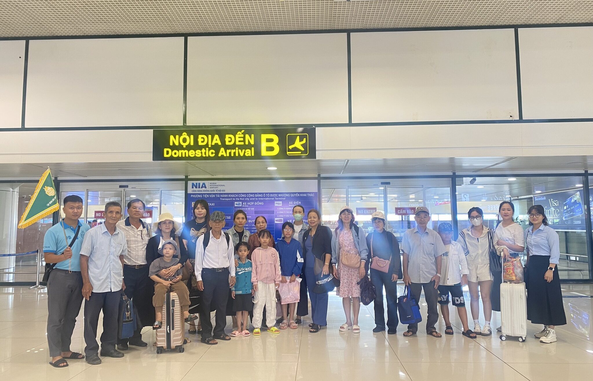Hơn1.200 đại lý và khách hàng tham gia tour thành phố biển Hạ Long - Tập đoàn Đức Hạnh Marphavet BMG - XEVIP.ICU