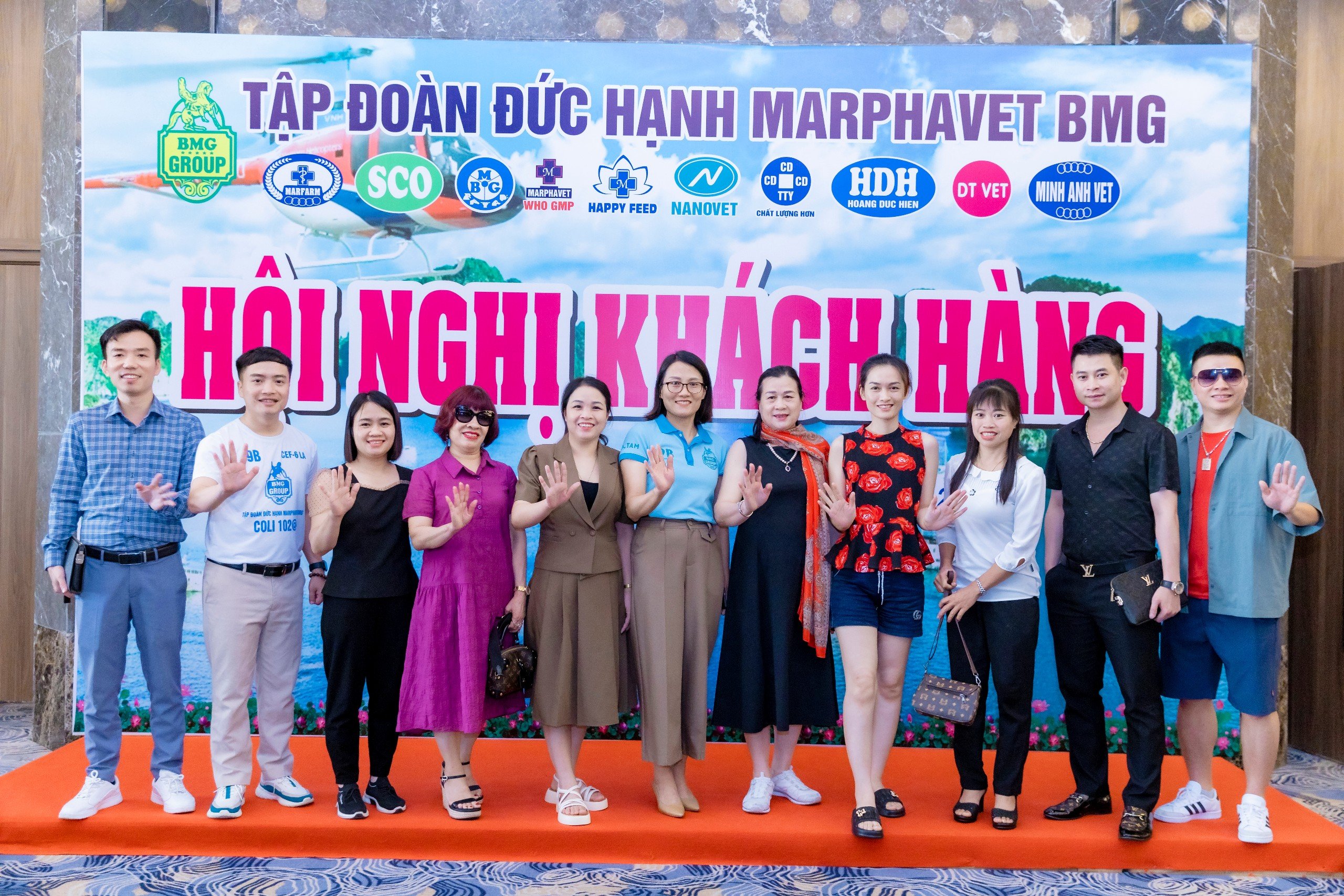 Hơn1.200 đại lý và khách hàng tham gia tour thành phố biển Hạ Long - Tập đoàn Đức Hạnh Marphavet BMG - XEVIP.ICU