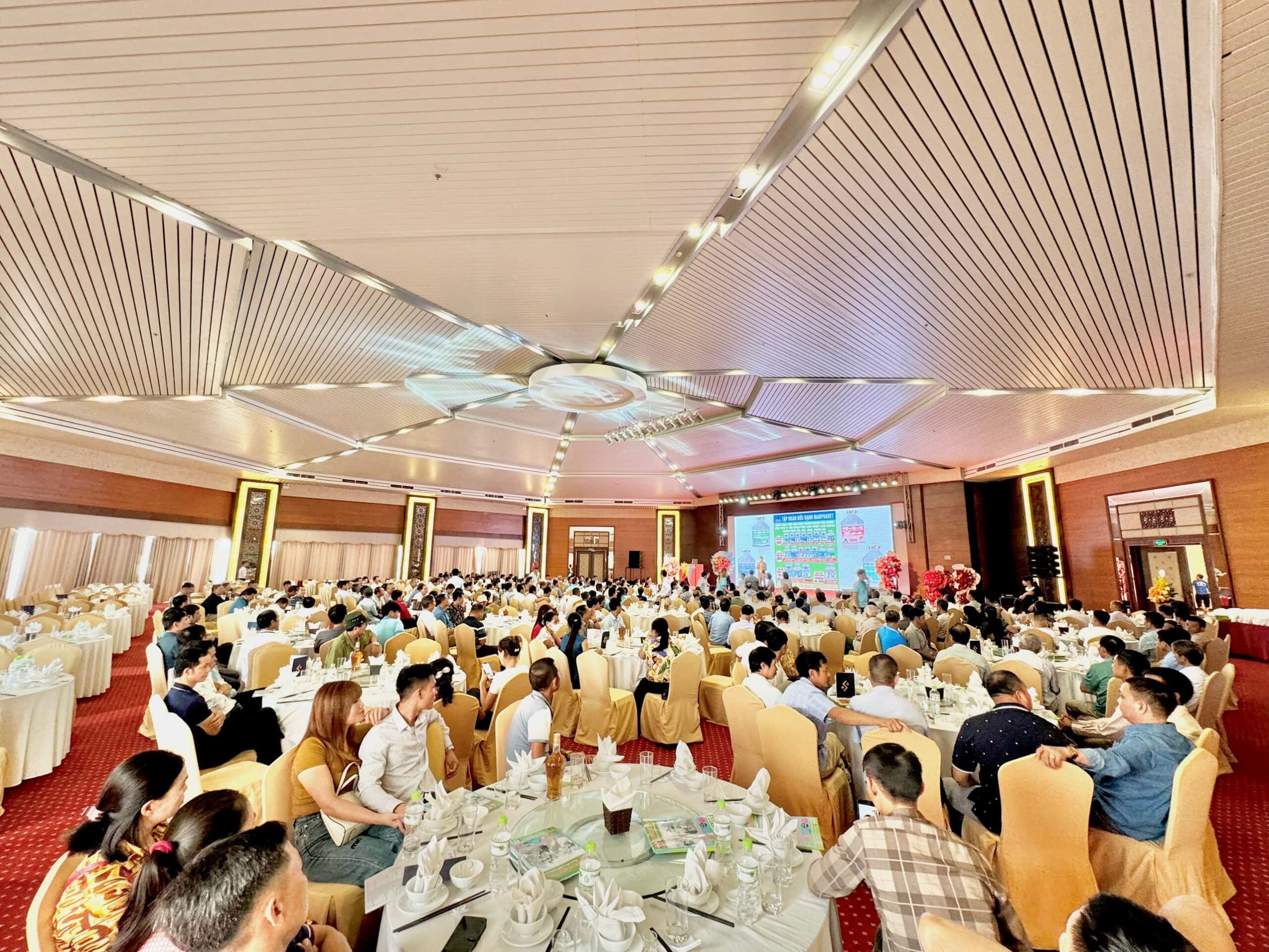 Hội thảo kỹ thuật & Ra mắt sản phẩm mới tại khách sạn Mường Thanh - Bắc Giang - Tập đoàn Đức Hạnh Marphavet BMG - XEVIP.ICU