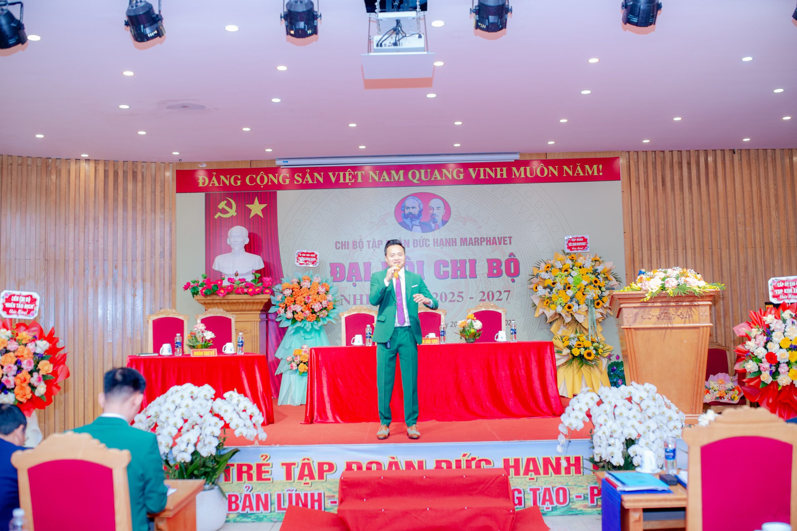 ĐẠI HỘI ĐẢNG TẬP ĐOÀN ĐỨC HẠNH MARPHAVET BMG NHIỆM KỲ 2025-2026 - Tập đoàn Đức Hạnh Marphavet BMG - XEVIP.ICU