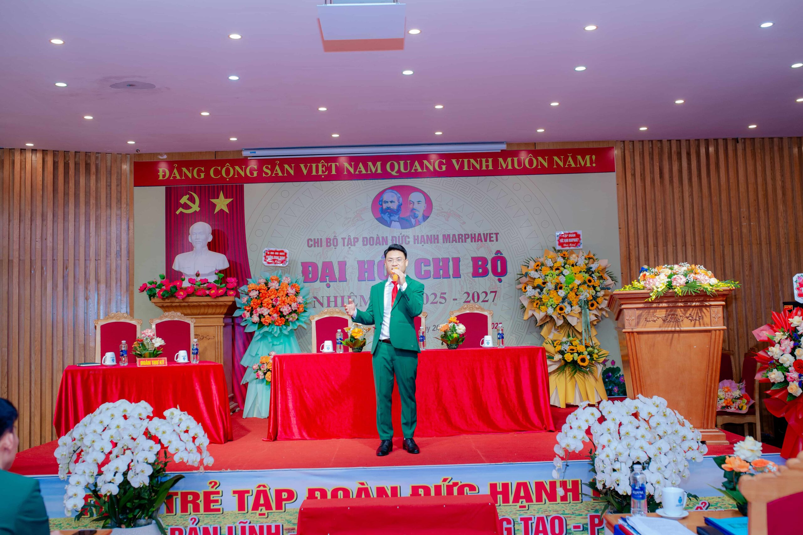 ĐẠI HỘI ĐẢNG TẬP ĐOÀN ĐỨC HẠNH MARPHAVET BMG NHIỆM KỲ 2025-2026 - Tập đoàn Đức Hạnh Marphavet BMG - XEVIP.ICU