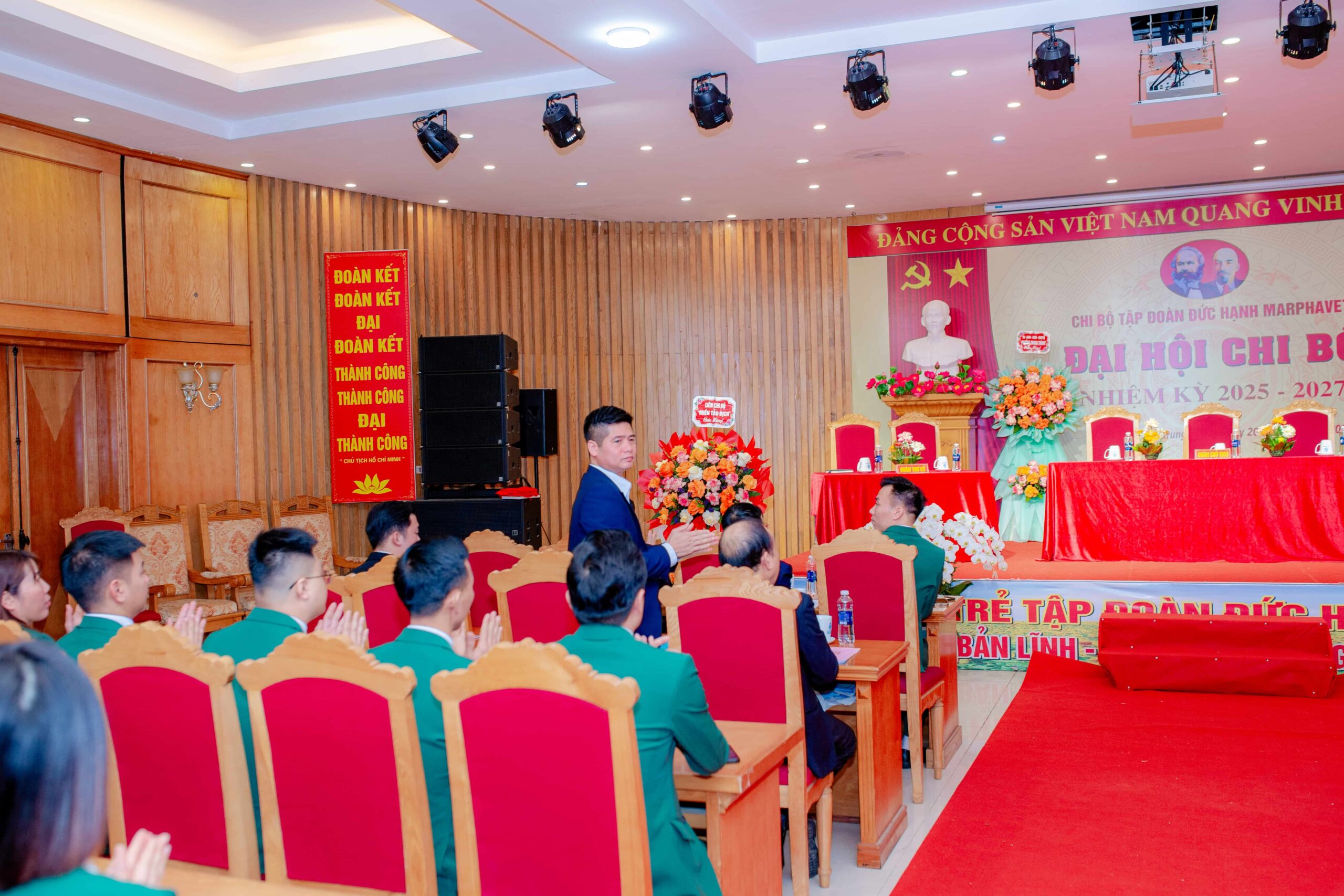 ĐẠI HỘI ĐẢNG TẬP ĐOÀN ĐỨC HẠNH MARPHAVET BMG NHIỆM KỲ 2025-2026 - Tập đoàn Đức Hạnh Marphavet BMG - XEVIP.ICU