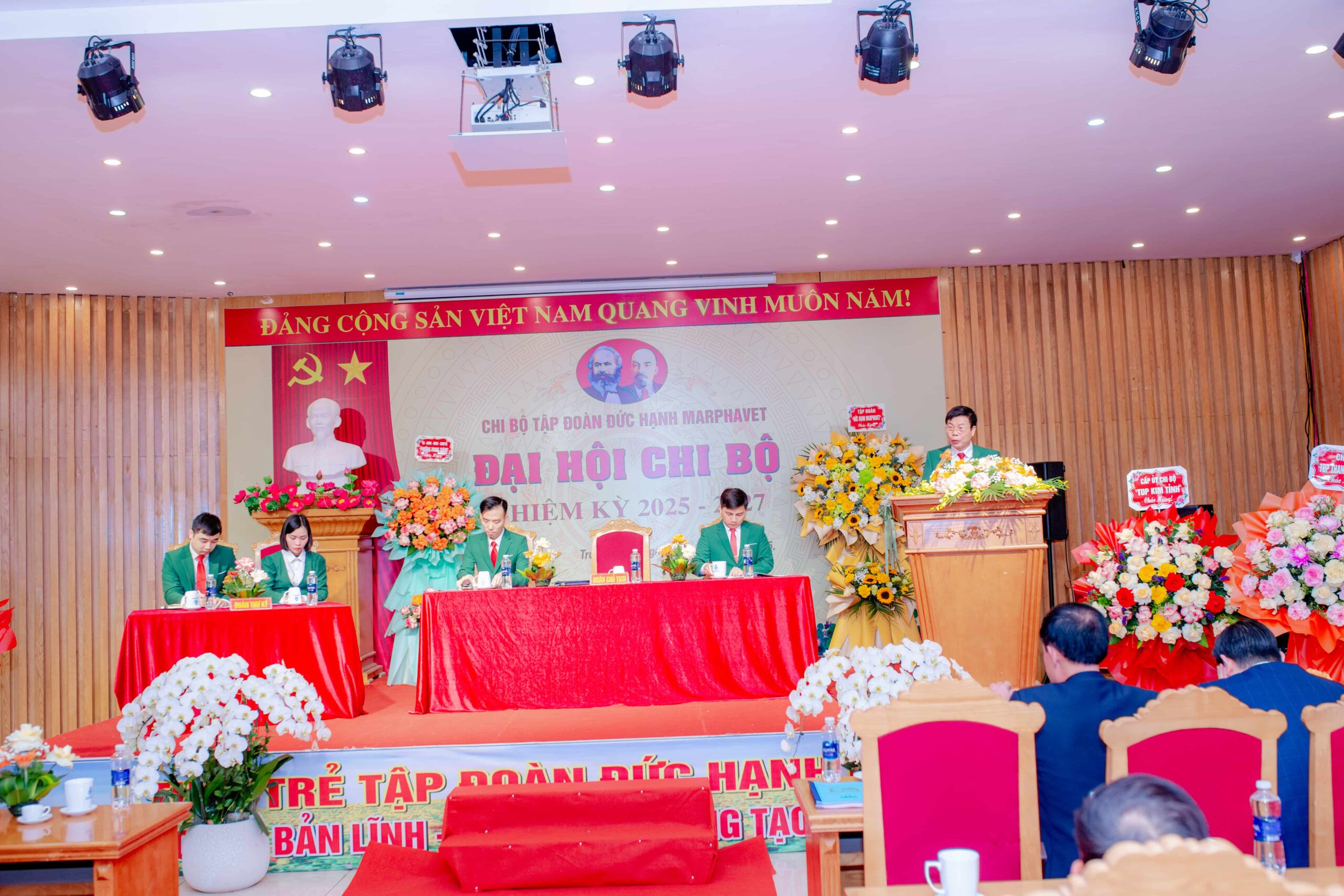 ĐẠI HỘI ĐẢNG TẬP ĐOÀN ĐỨC HẠNH MARPHAVET BMG NHIỆM KỲ 2025-2026 - Tập đoàn Đức Hạnh Marphavet BMG - XEVIP.ICU