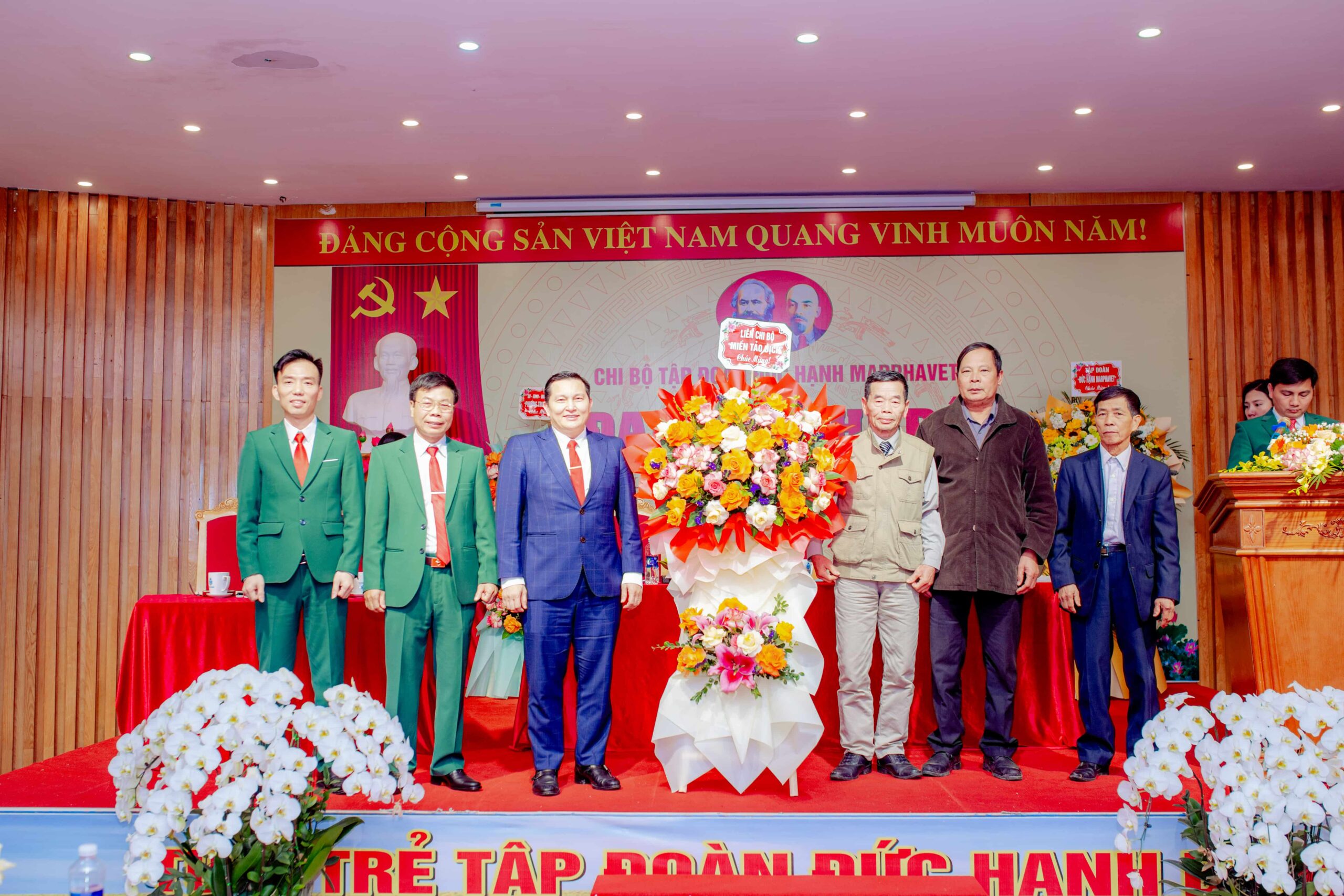 ĐẠI HỘI ĐẢNG TẬP ĐOÀN ĐỨC HẠNH MARPHAVET BMG NHIỆM KỲ 2025-2026 - Tập đoàn Đức Hạnh Marphavet BMG - XEVIP.ICU