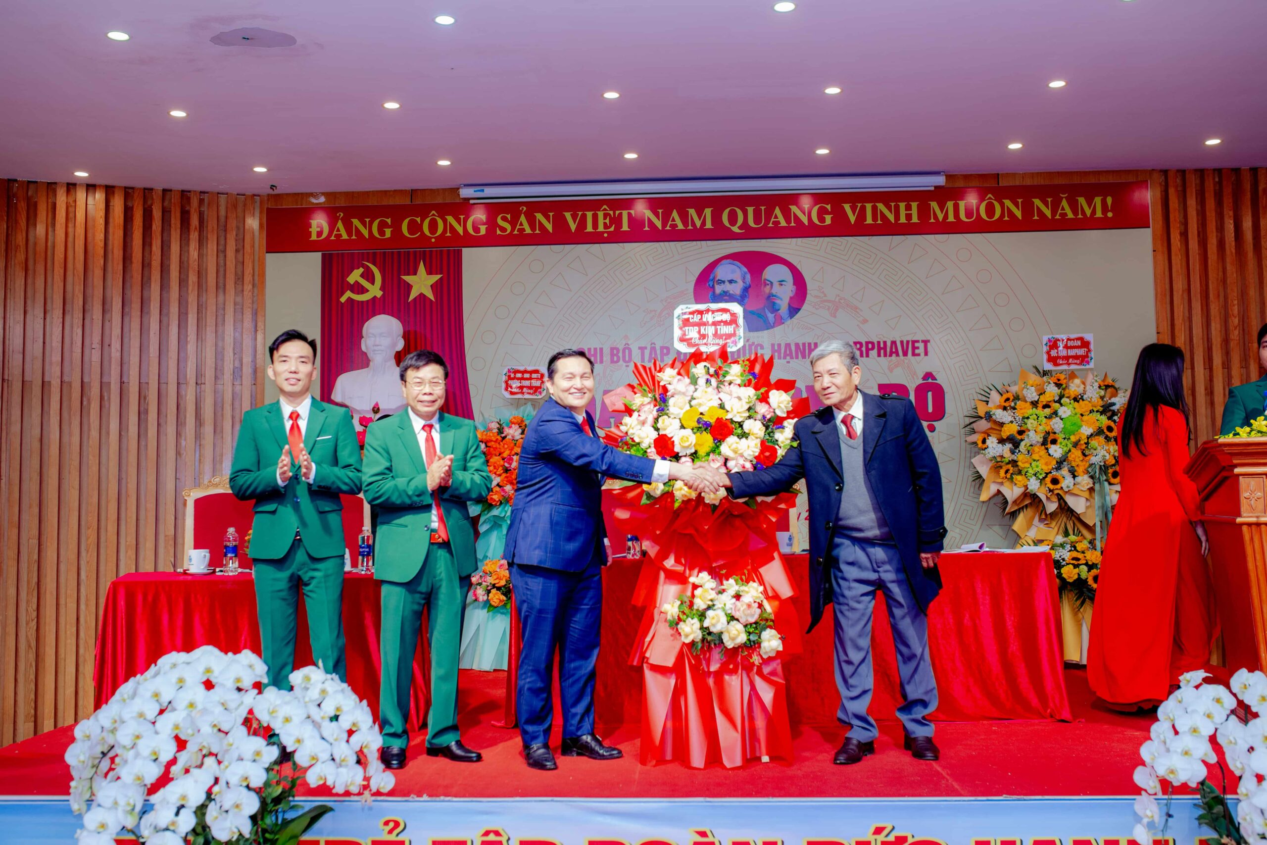 ĐẠI HỘI ĐẢNG TẬP ĐOÀN ĐỨC HẠNH MARPHAVET BMG NHIỆM KỲ 2025-2026 - Tập đoàn Đức Hạnh Marphavet BMG - XEVIP.ICU