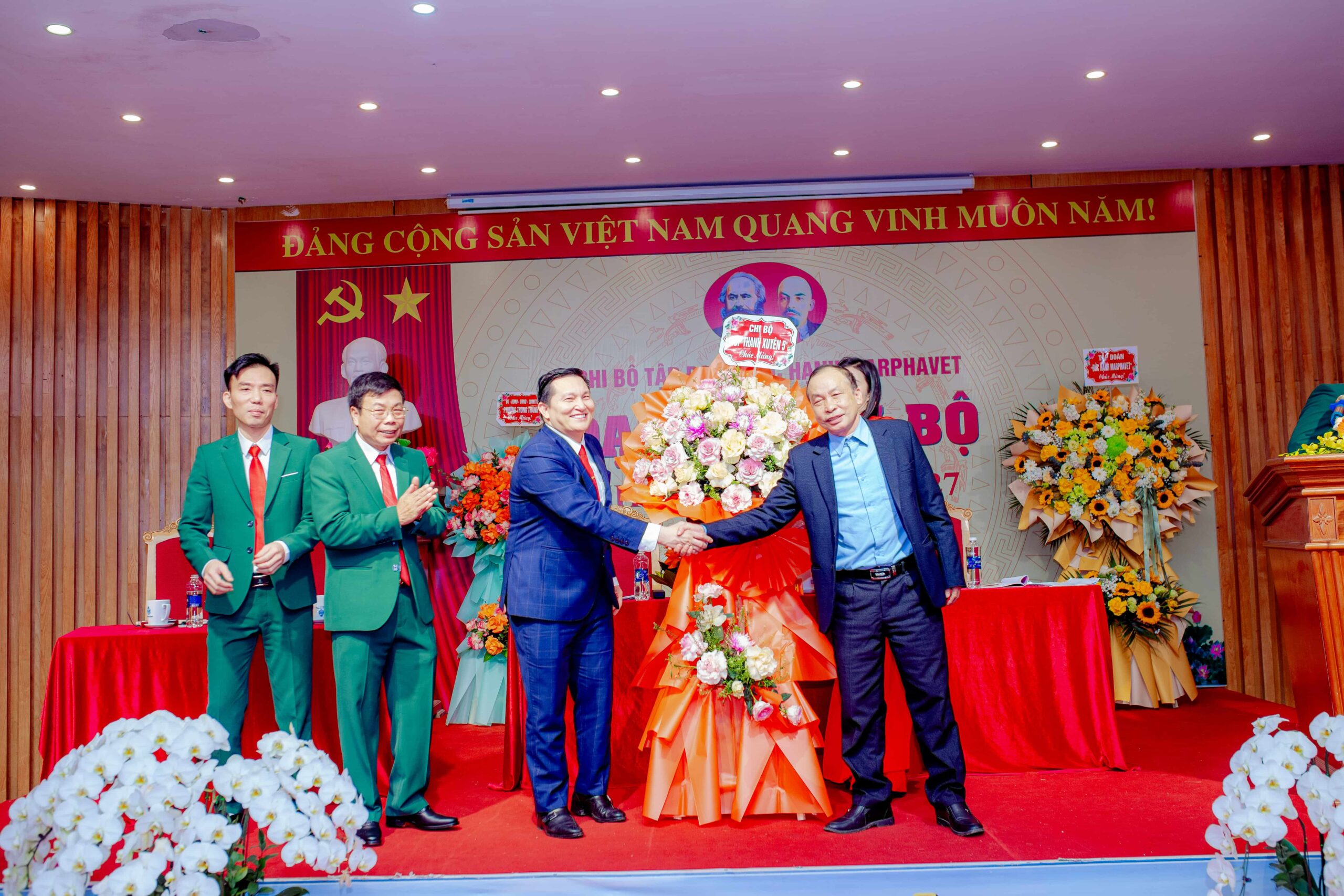 ĐẠI HỘI ĐẢNG TẬP ĐOÀN ĐỨC HẠNH MARPHAVET BMG NHIỆM KỲ 2025-2026 - Tập đoàn Đức Hạnh Marphavet BMG - XEVIP.ICU