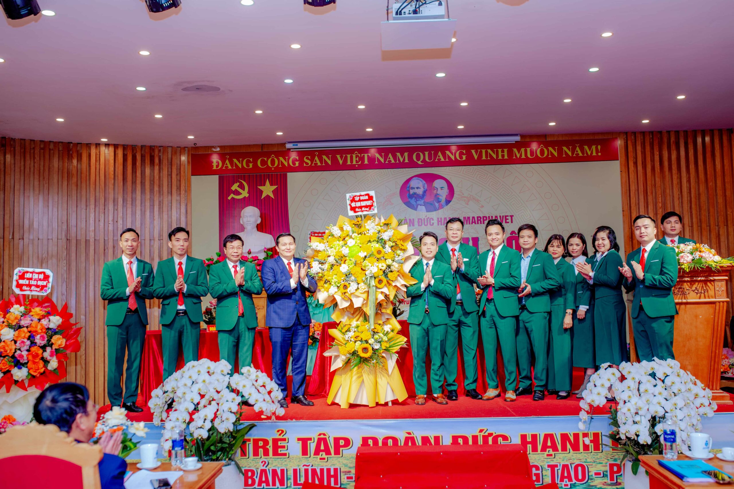 ĐẠI HỘI ĐẢNG TẬP ĐOÀN ĐỨC HẠNH MARPHAVET BMG NHIỆM KỲ 2025-2026 - Tập đoàn Đức Hạnh Marphavet BMG - XEVIP.ICU