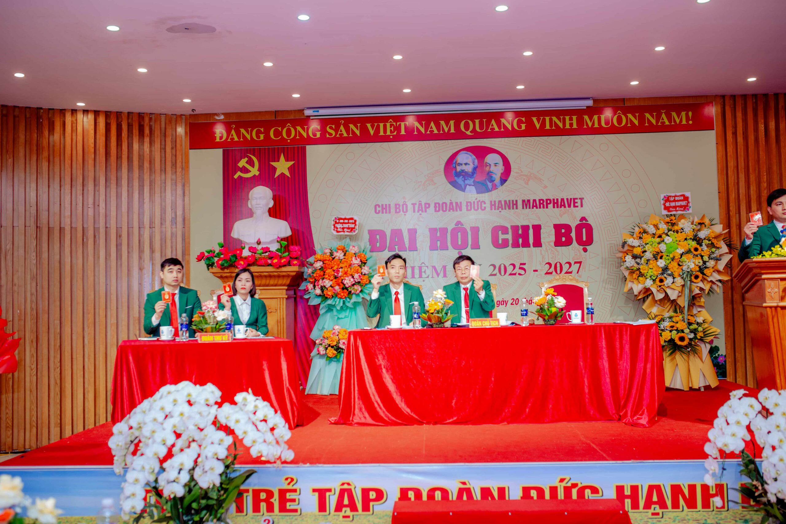ĐẠI HỘI ĐẢNG TẬP ĐOÀN ĐỨC HẠNH MARPHAVET BMG NHIỆM KỲ 2025-2026 - Tập đoàn Đức Hạnh Marphavet BMG - XEVIP.ICU